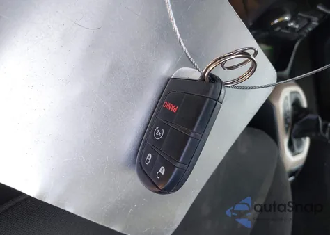 2017 Jeep Renegade Latitude 4X4 from USA, damaged, VIN ZACCJBBB7HPF22473